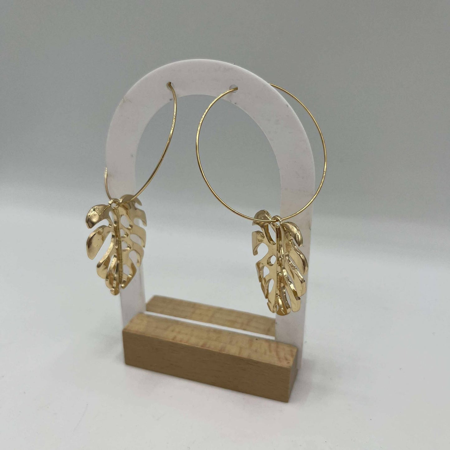 Monstera Ohrringe – Tropischer Chic-Stil