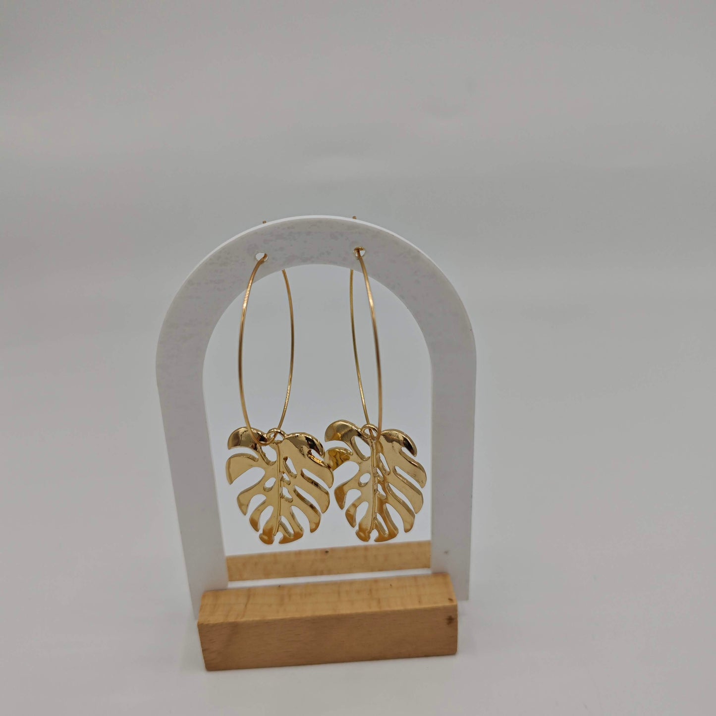 Boucles d’Oreilles Monstera – Style Tropical Chic