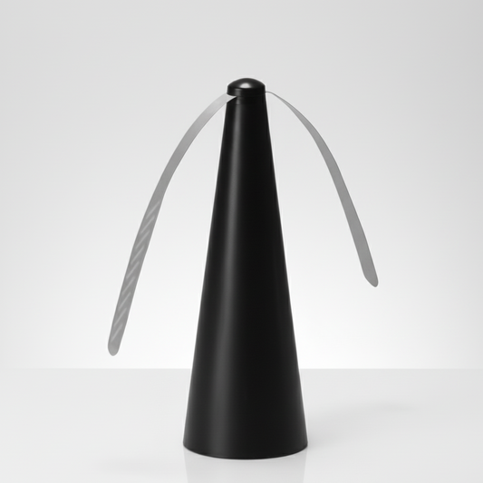 Image produit du ventilateur répulsif à mouches noir avec ses deux pales holographiques souples qui éloignent les insectes.