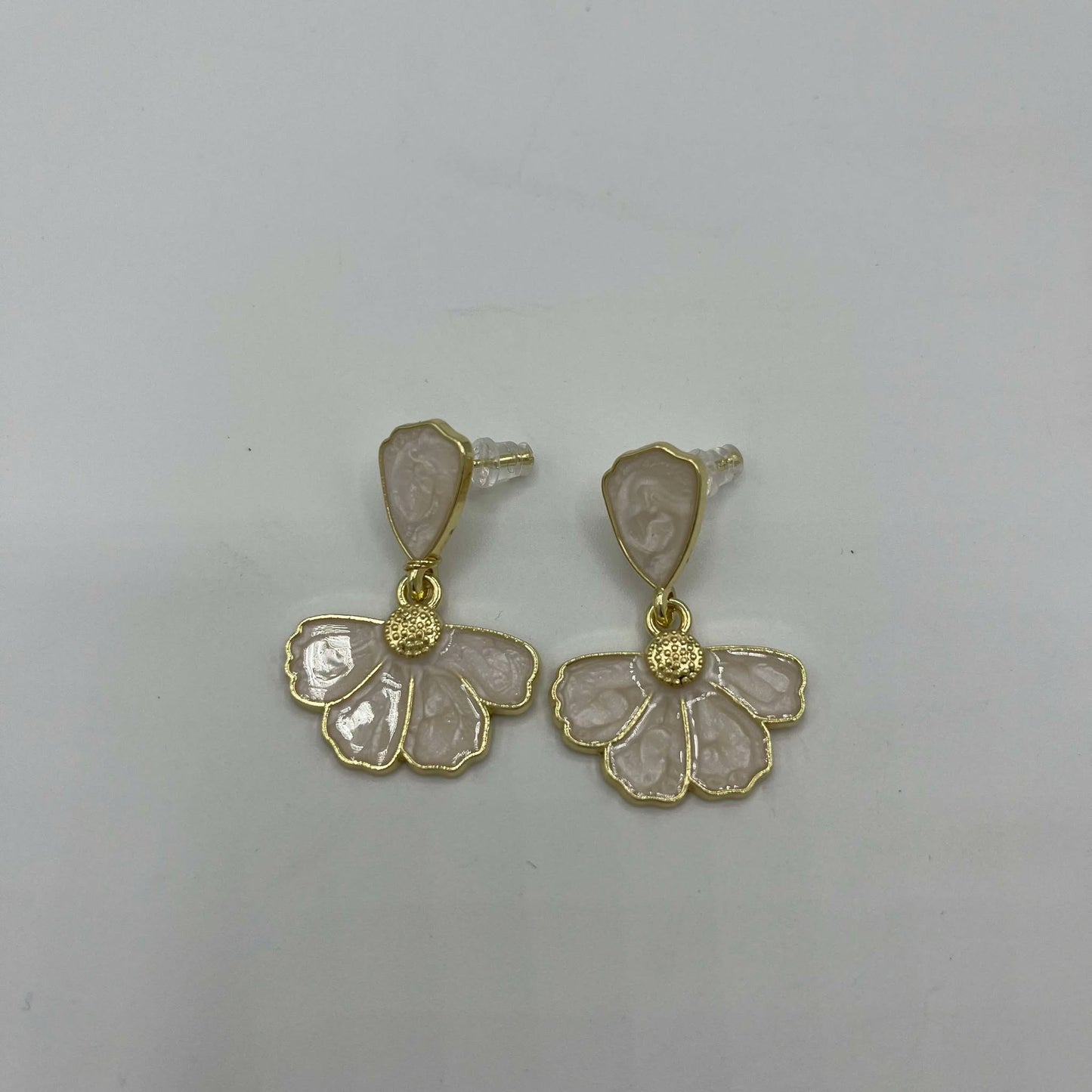 Boucles d'oreilles feuillage blanc et doré