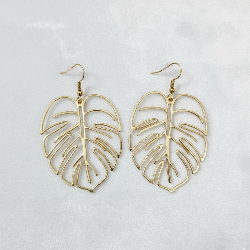 Boucles d'Oreilles Pendantes Feuille de Monstera Dorée | Style Tropical Chic