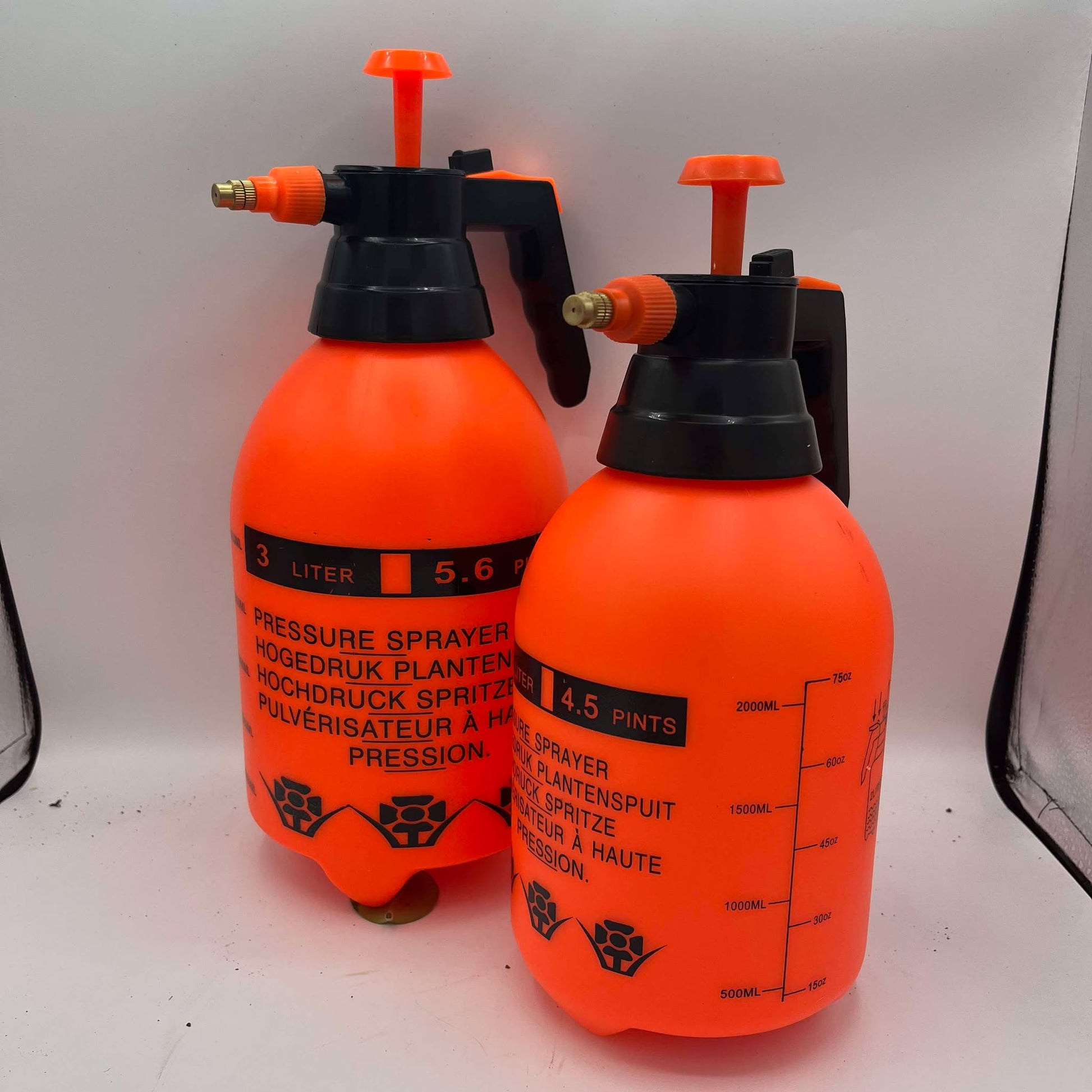 Pulverisateurs cote à cote orange capacité de 2L 